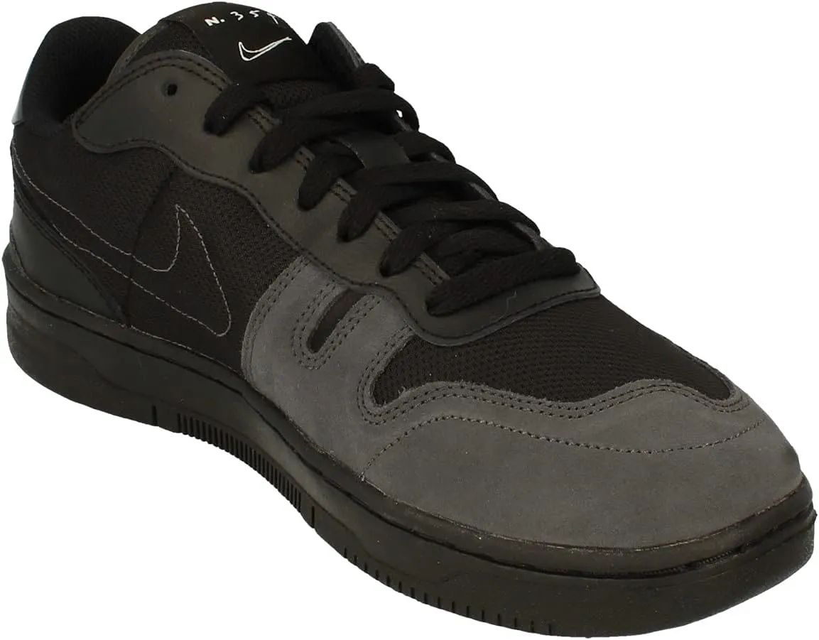 Nike Men's Tennis Shoe